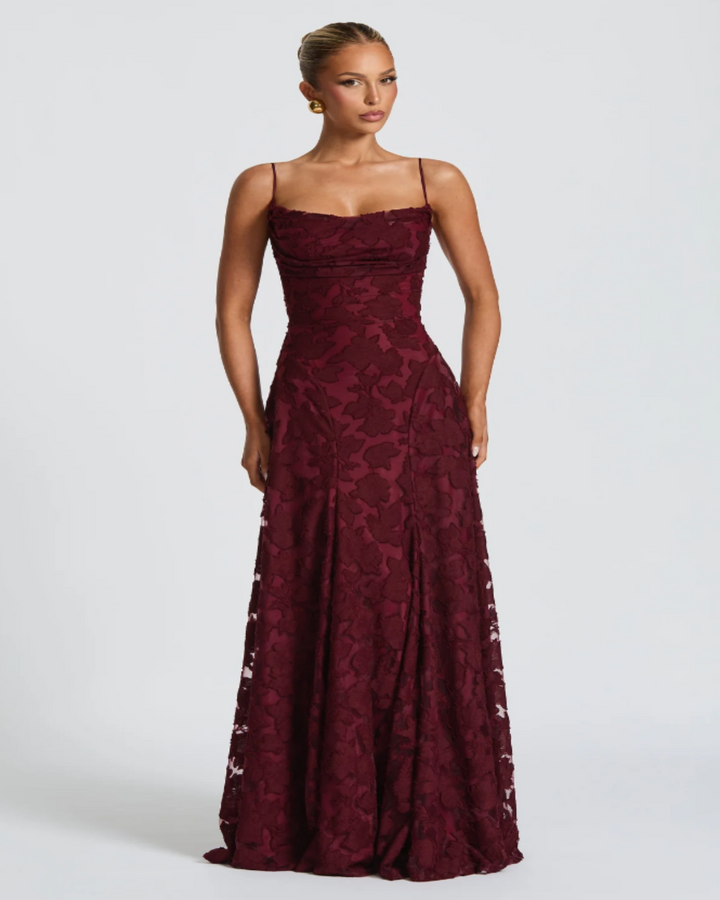 SOFIA | Elegantní krajkové maxi šaty