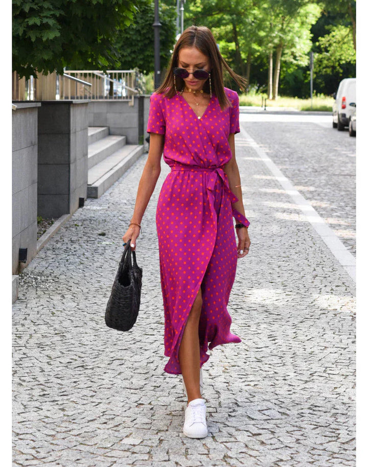 Julia – elegantní šaty s výstřihem do V a tvarujícím střihem