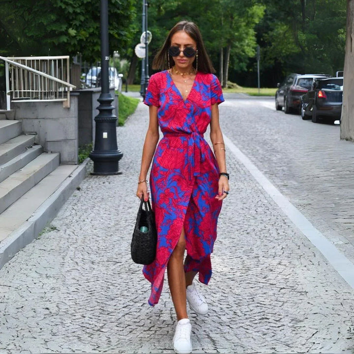 Julia – elegantní šaty s výstřihem do V a tvarujícím střihem